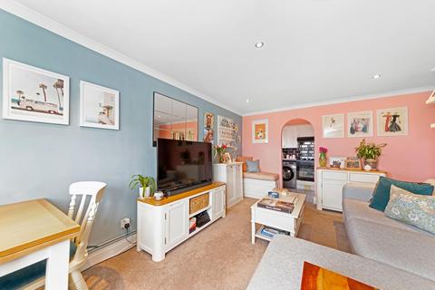 Burnt Ash Hill, Lee, London 1 bed flat for sale