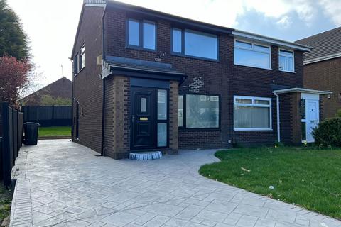 Lowside Drive, Oldham, OL4 1AS 3 bed semi