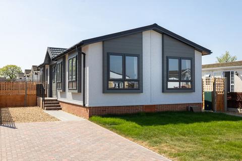 Attleborough Norfolk 2 bed park home for sale