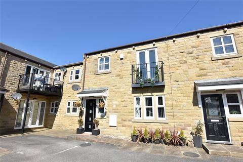 Old Fold, Farsley, Pudsey 2 bed townhouse for sale