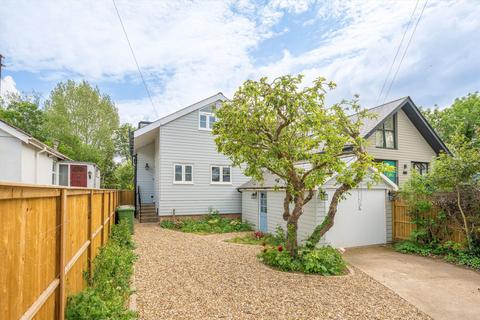 3 bed detached house