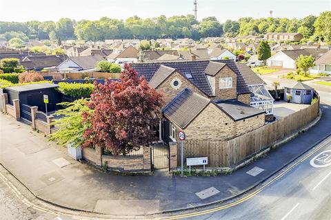 Springwood Gardens, Woodthorpe NG5 4 bed detached house for sale