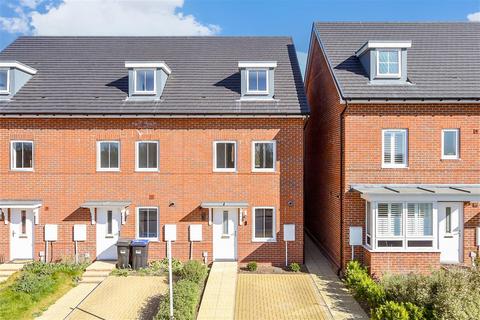 Virginia Drive, Haywards Heath RH16 3 bed semi