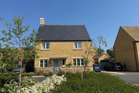 Trubshaw Way, Fairford 4 bed detached house for sale