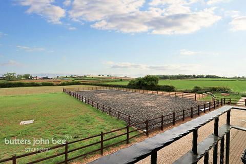 Green Lane, Stafford 5 bed barn conversion for sale