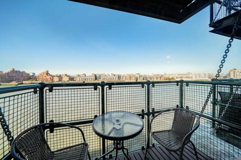 Rotherhithe street, Rotherhithe... 2 bed flat for sale