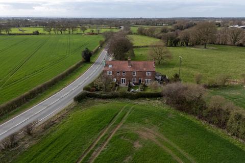 Easingwold, York 2 bed terraced house for sale