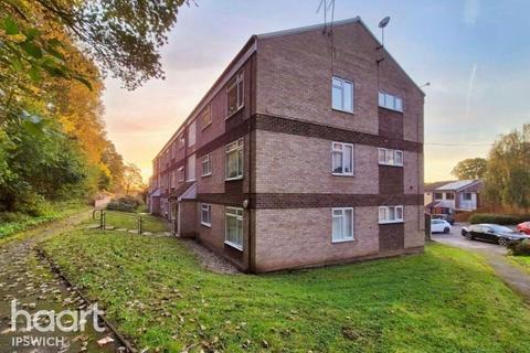 Chesterton Close, Ipswich 2 bed flat for sale