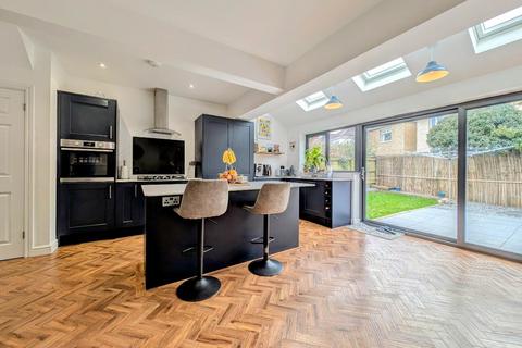 Morden Road, Bournemouth BH9 3 bed detached house for sale