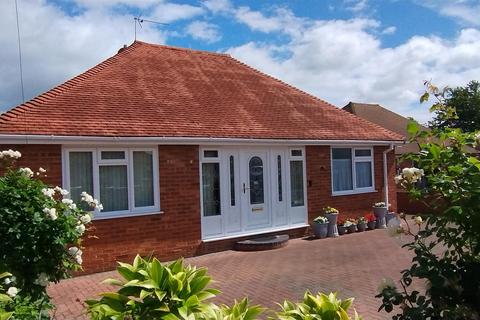Hazel Grove, Hereford 3 bed detached bungalow for sale