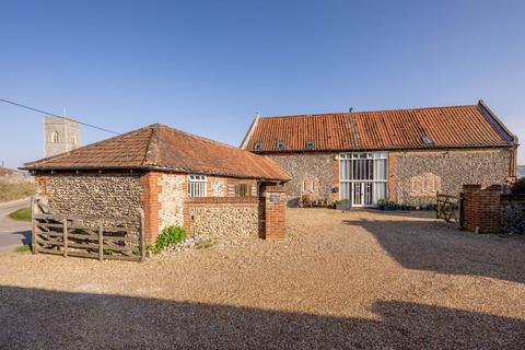 Wighton 5 bed barn conversion for sale