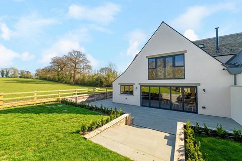 The Britannia, Barnard Gate, Witney... 4 bed semi