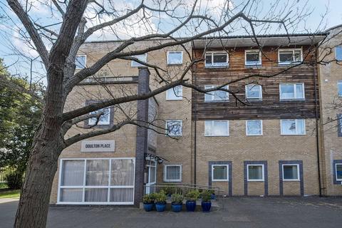 Macmillan Way, Tooting, London, SW17 2 bed flat for sale