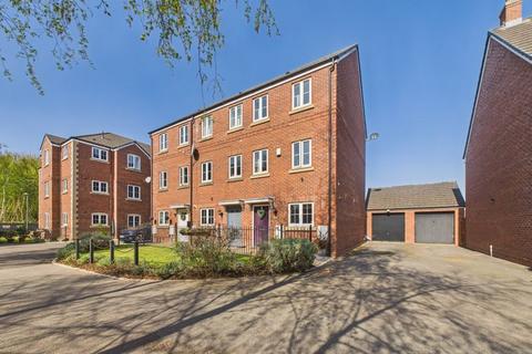 Dukes View, Telford TF2 4 bed terraced house for sale