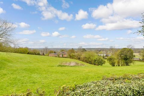 Eastwell Meadows, Tenterden TN30 2 bed terraced bungalow for sale