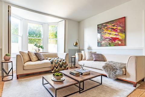 139 Redland Road, Bristol BS6 2 bed flat for sale