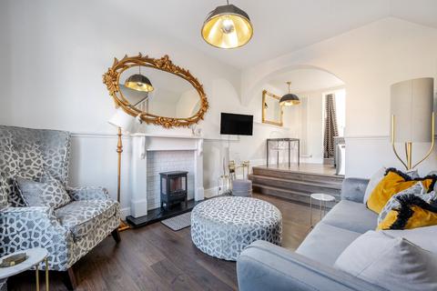 Sandy Lane, Chester, Cheshire 2 bed terraced house for sale