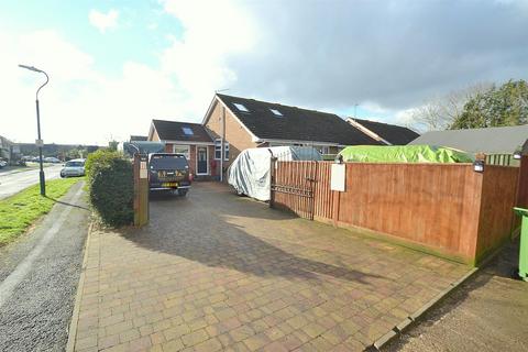Bramble Drive, Hailsham 3 bed end of terrace house for sale