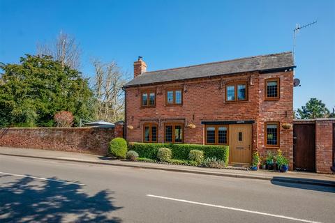 Wellesbourne Road, Barford 2 bed detached house for sale