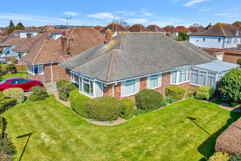 Southsea Avenue, Goring