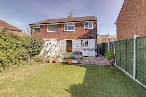 Russell Close, Worthing, West Sussex... 3 bed semi