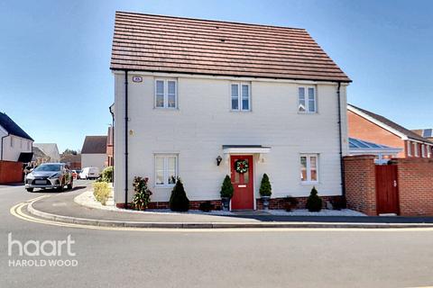 Lowewood Road, Romford 4 bed detached house for sale