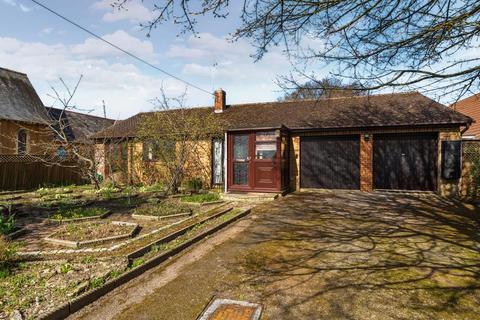 Cumnor Village,  Oxford,  OX2 3 bed detached bungalow for sale