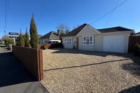 Hampton Drive, Ringwood, BH24 4 bed detached bungalow for sale