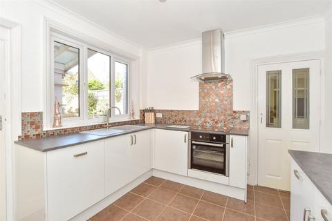 Horsebridge Hill, Newport, Isle of Wight 3 bed semi