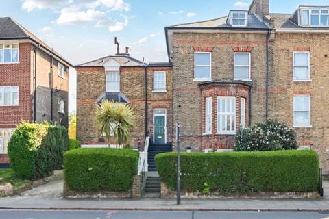 Thurlow Park Road, West Dulwich... 1 bed flat for sale