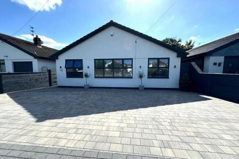 Welford Avenue, Lowton 3 bed detached bungalow for sale