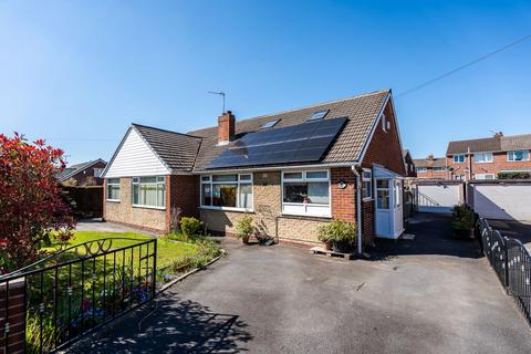 Hillhead Drive, Batley, WF17 4 bed semi