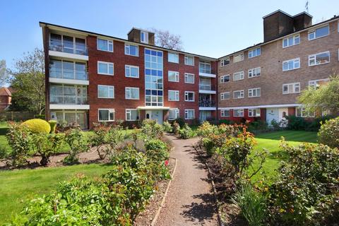 Elm Avenue, W5 3 bed apartment for sale