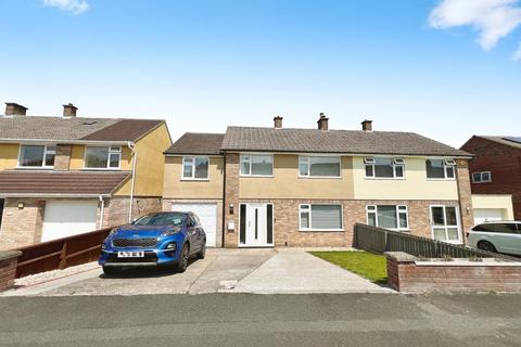 Fielding Road, Street, BA16 4 bed semi
