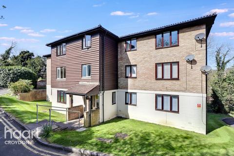 Fairbairn Close, Purley 1 bed flat for sale
