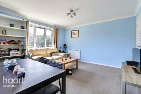 Fairbairn Close, Purley 1 bed flat for sale