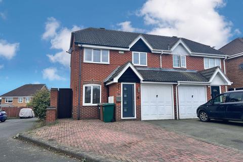 Ascott Drive, Swadlincote DE11 3 bed semi
