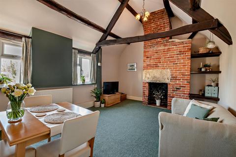 Stratton, Cirencester 2 bed apartment for sale