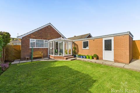 Sea View Crescent, North Yorkshire YO11 2 bed bungalow for sale