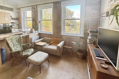 Adelaide Road, Surbiton KT6 1 bed flat for sale