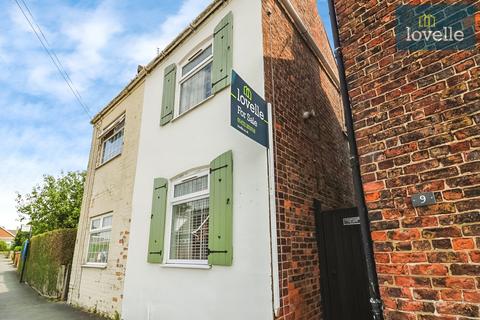 Riby Road, Keelby DN41 2 bed cottage for sale