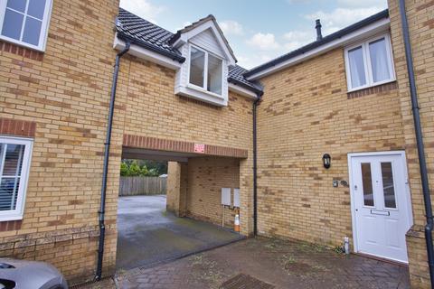 Carter Close, Folkestone, CT18 3 bed terraced house for sale