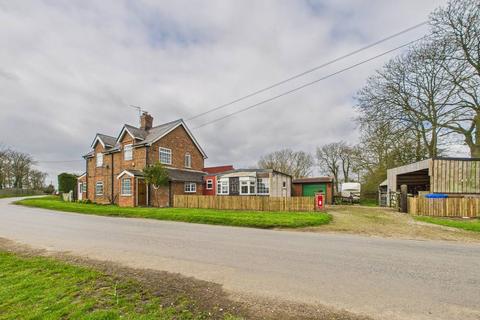 Wrights Cottages, Elstronwick, HU12 2 bed semi