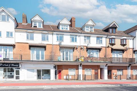 Lynchford Road, Farnborough GU14 1 bed apartment for sale