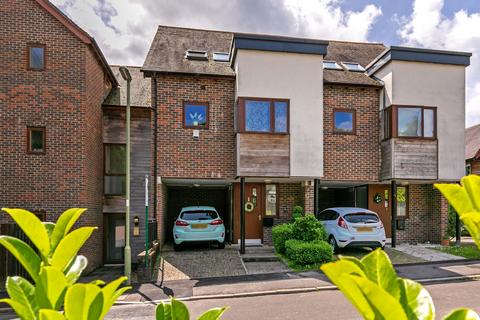 Court Road, Kings Worthy, SO23 4 bed townhouse for sale