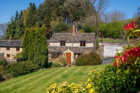 Glossop Road, Marple Bridge... 4 bed semi