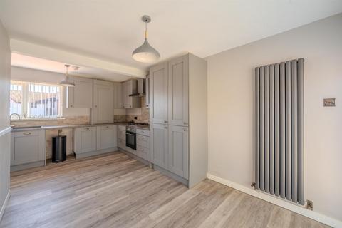 Greenfield Close, Cwmbran NP44 3 bed end of terrace house for sale