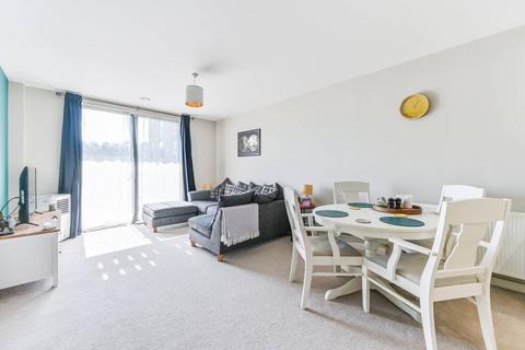 Leaden Hill, Coulsdon, CR5 1 bed flat for sale