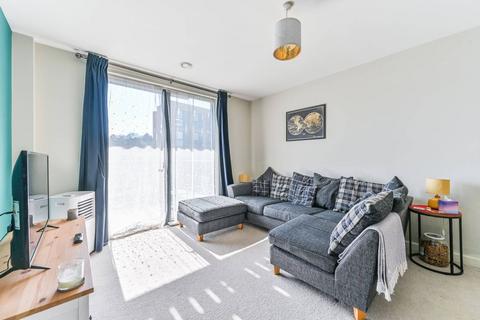 Leaden Hill, Coulsdon, CR5 1 bed flat for sale
