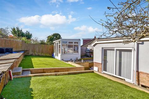 Farm Close, Portslade BN41 2 bed semi